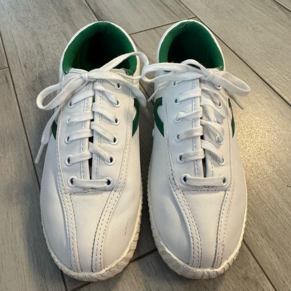 Tretorn Nylite PU White and Green Tennis Shoes 7.5 Women’s